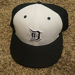 Detroit Tigers 7 1/2 fitted hat